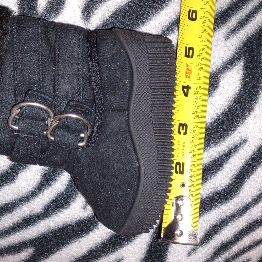 👣Shoe Box Trading Black Two Buckle Boot length measurement approx 5" long exte - Picture 10 of 12